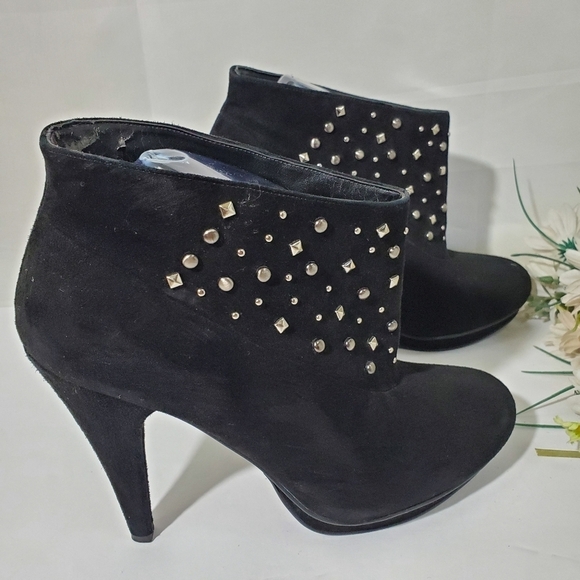 BCBG Generation Black Suede Studded Heels Booties - Picture 1 of 10